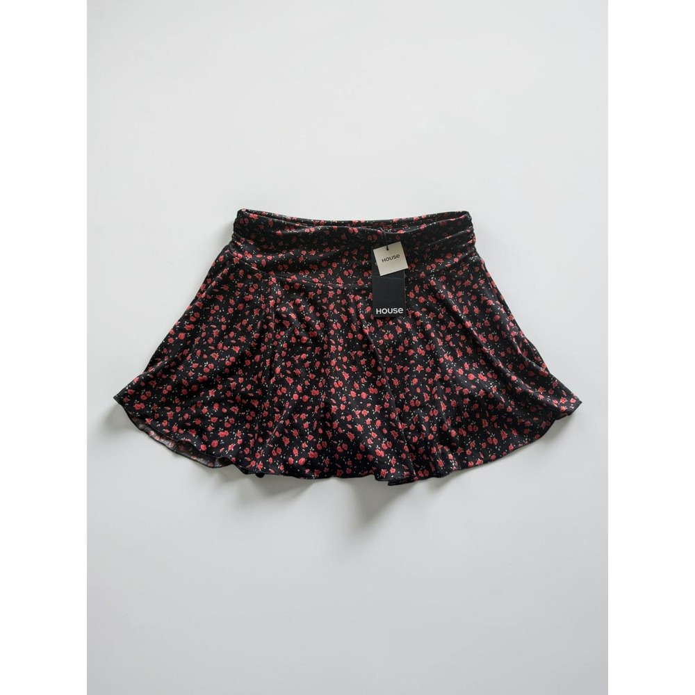 House Brand Women Black Red Floral Rose Print Skort Mini Skirt Shorts Size S NWT